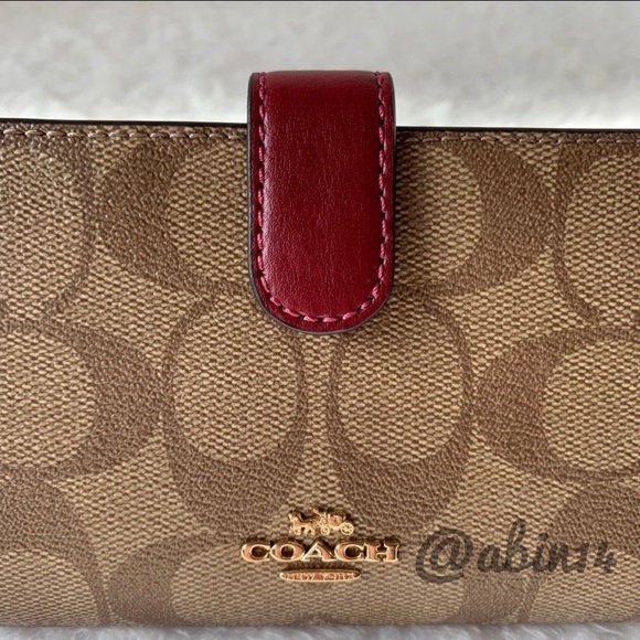 NWT Coach Signature Medium Corner Zip Wallet - Picture 6 of 7
